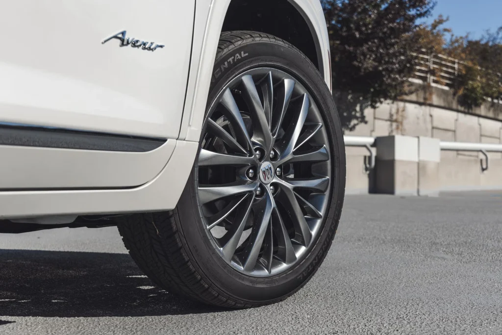 2026-Buick-Enclave-Exterior-52