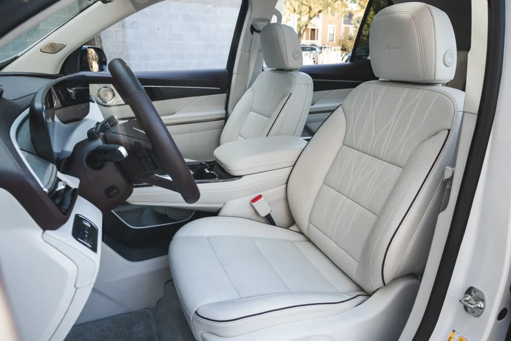 2026-Buick-Enclave-Interior-21