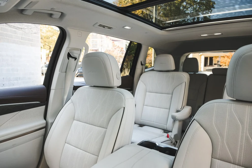 2026-Buick-Enclave-Interior-23