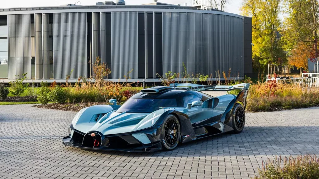 The-Final-Bugatti-Bolide-Leaves-the-Factory-2