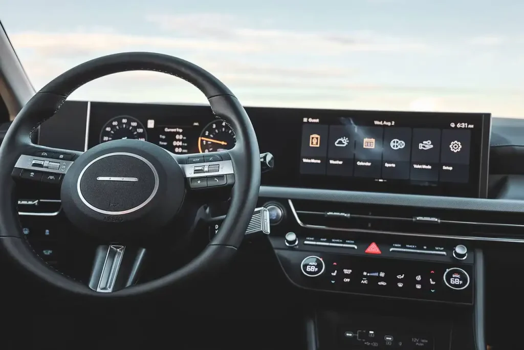 2025-Hyundai-Sonata-30