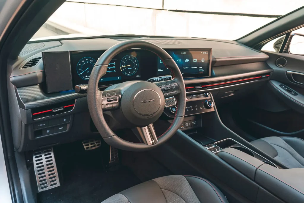 2025-Hyundai-Sonata-33
