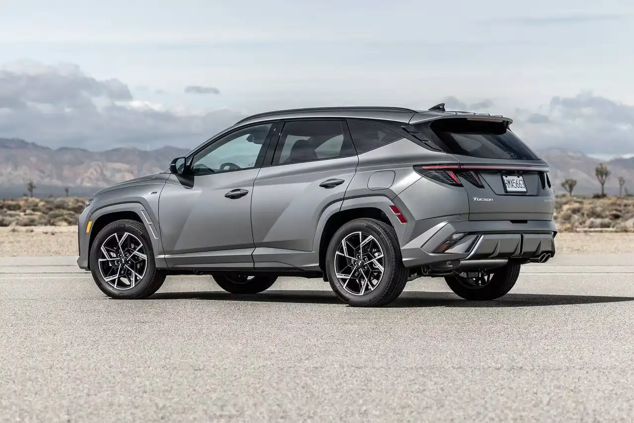 2025-Hyundai-Tucson-12