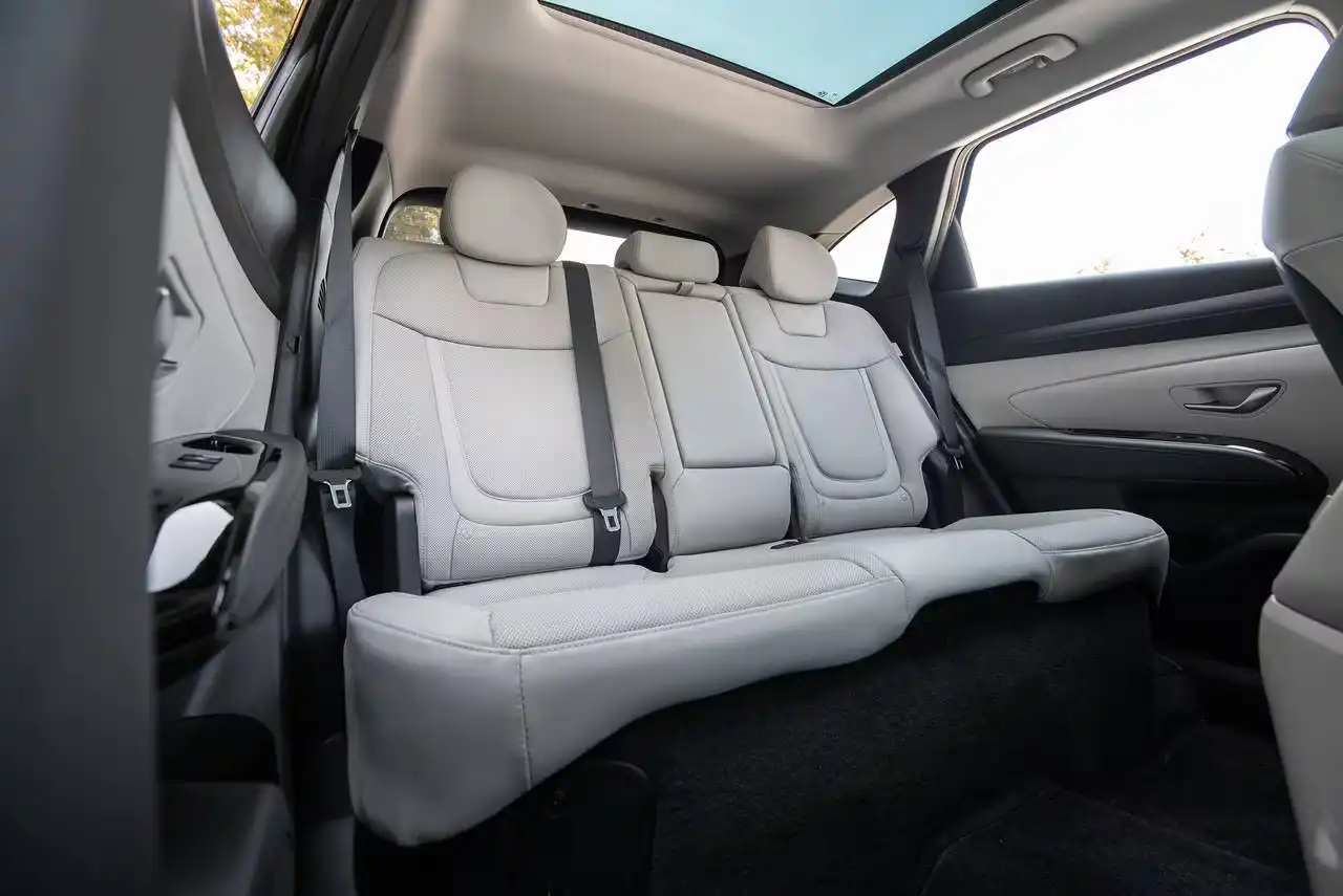 2025-Hyundai-Tucson-41