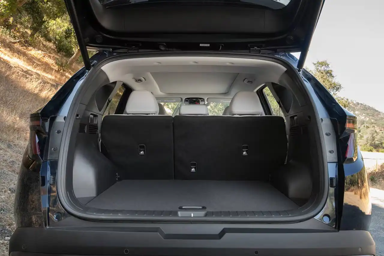 2025-Hyundai-Tucson-47