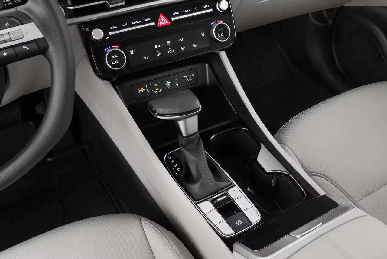 2025-Hyundai-Tucson-74