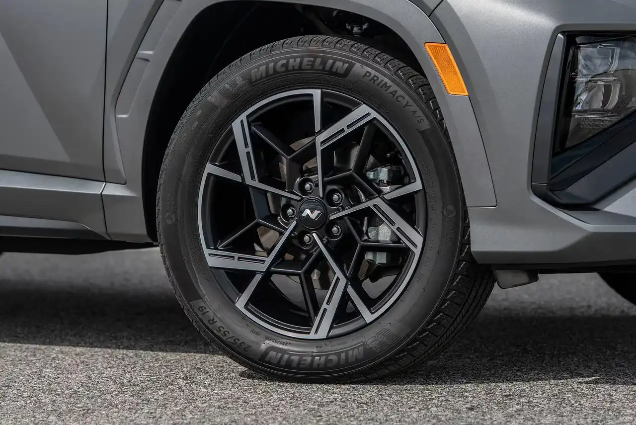 2025-Hyundai-Tucson-90