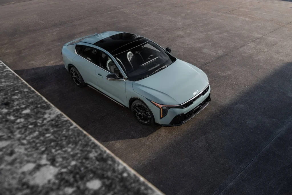 Best-Cars-Under-$30000-2025-Kia-K4