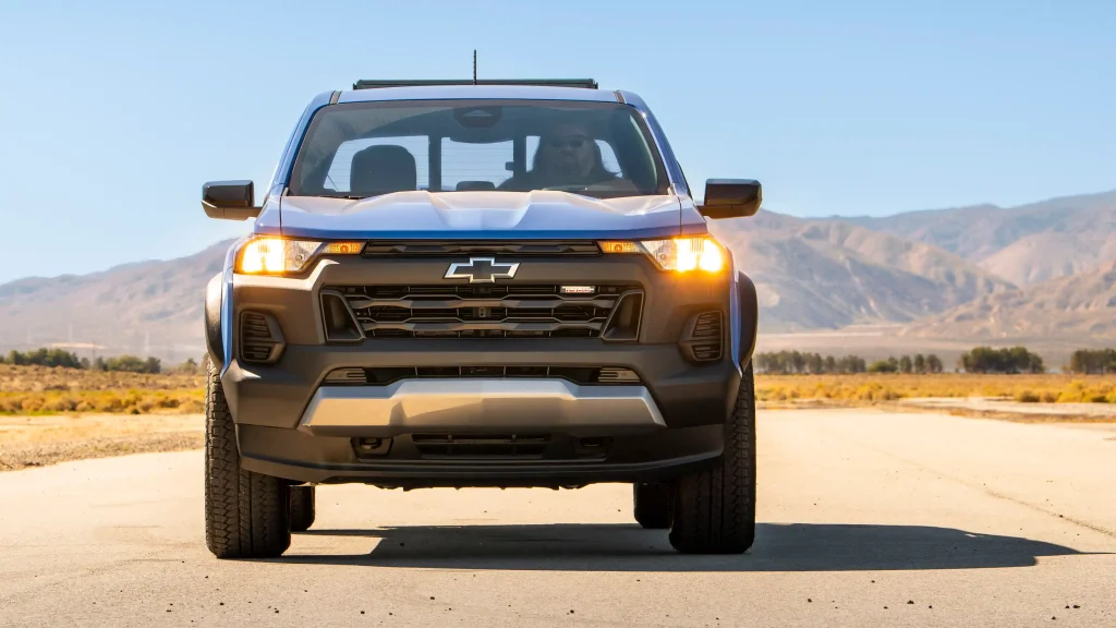 2026-Chevrolet-Colorado-Trail-Boss-Midnight-Edition-18