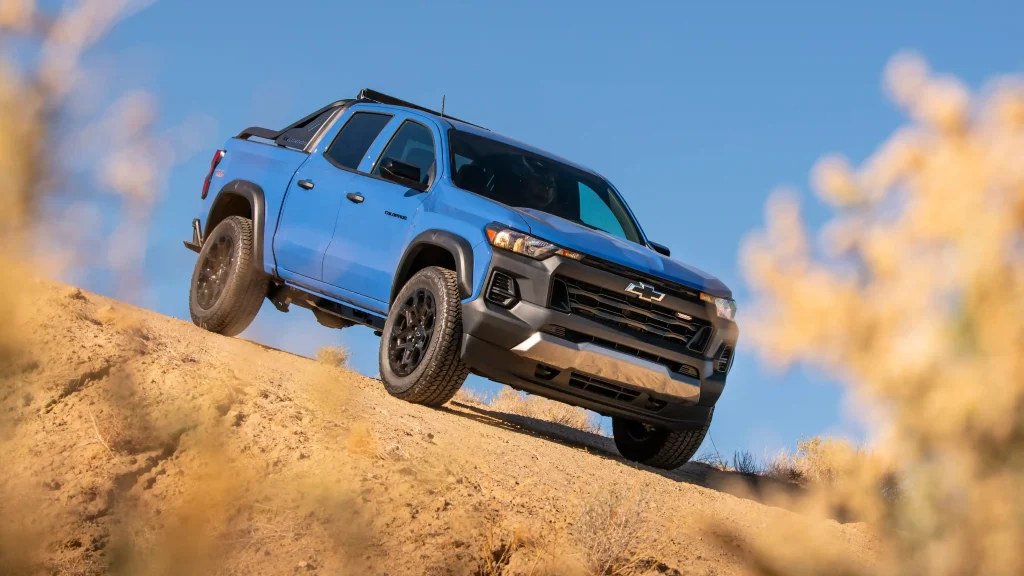 2026-Chevrolet-Colorado-Trail-Boss-Midnight-Edition-7
