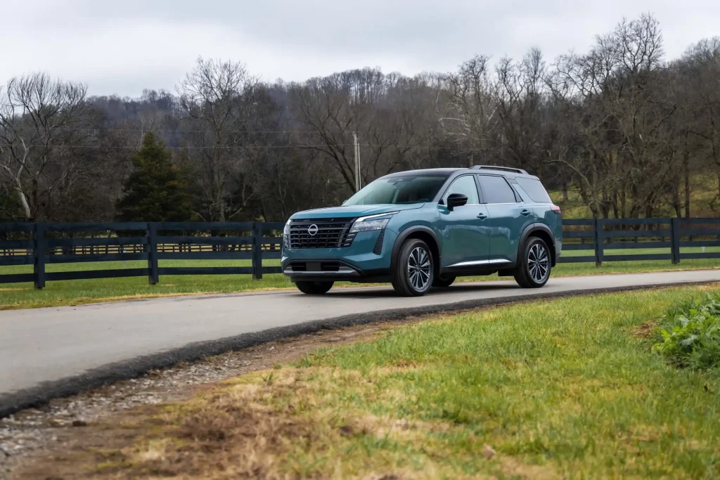 2026-Nissan-Pathfinder-15