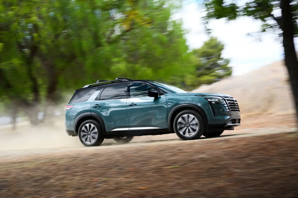 2026-Nissan-Pathfinder-19