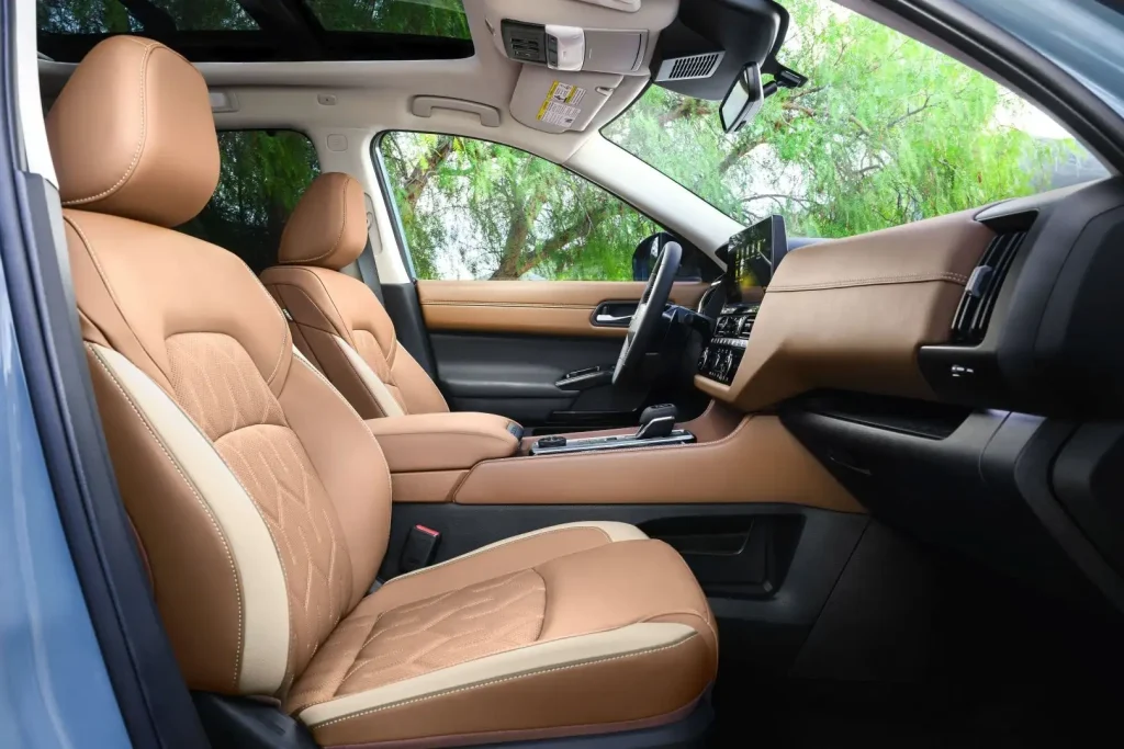2026-Nissan-Pathfinder-23