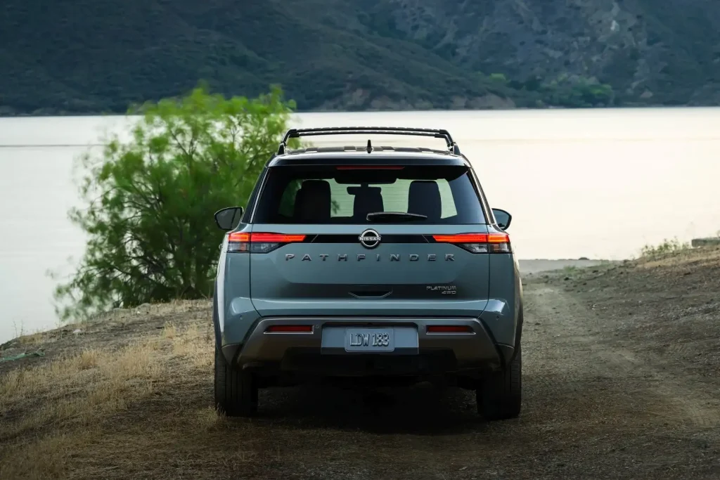 2026-Nissan-Pathfinder-9