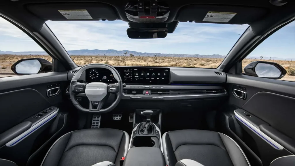 2026-kia-k4-hatchback-5