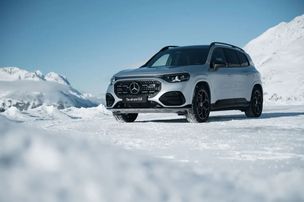 2027-Mercedes-Benz-GLB-10