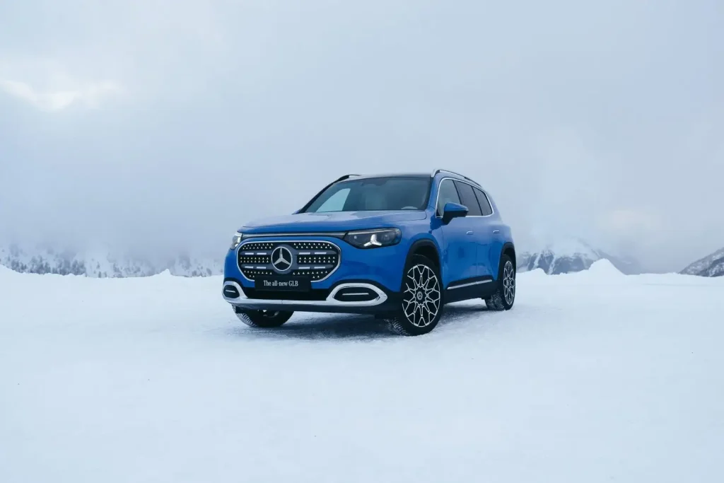 2027-Mercedes-Benz-GLB-2