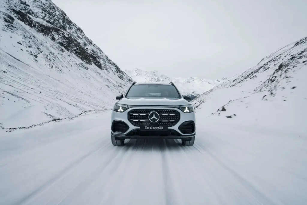 2027-Mercedes-Benz-GLB-30