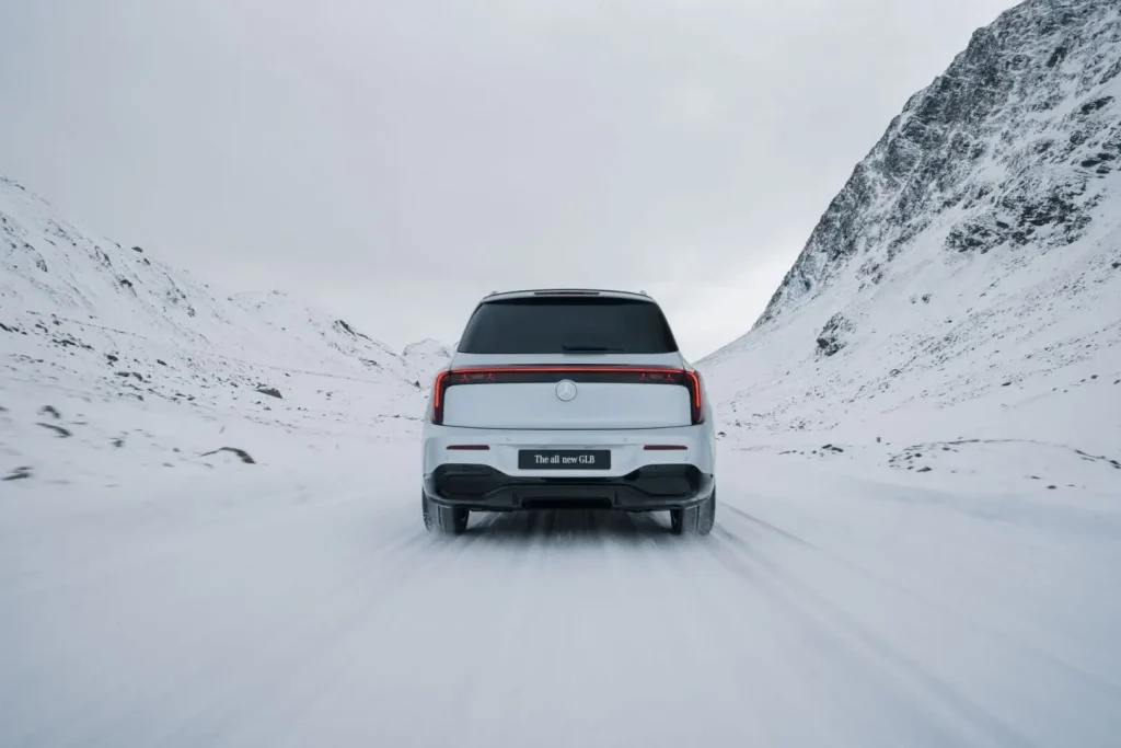 2027-Mercedes-Benz-GLB-33