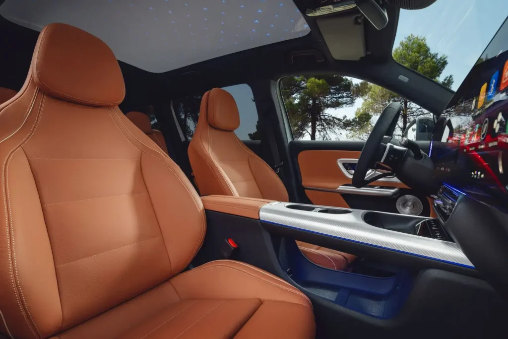 2027-Mercedes-Benz-GLB-38