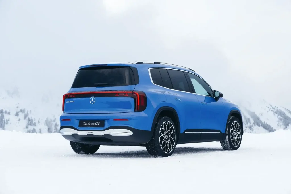 2027-Mercedes-Benz-GLB-5