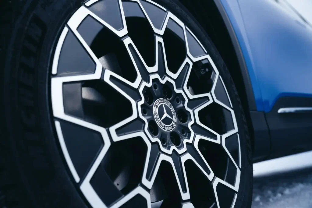 2027-Mercedes-Benz-GLB-63