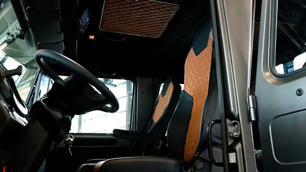 Mercedes-Benz-Special-Trucks-5