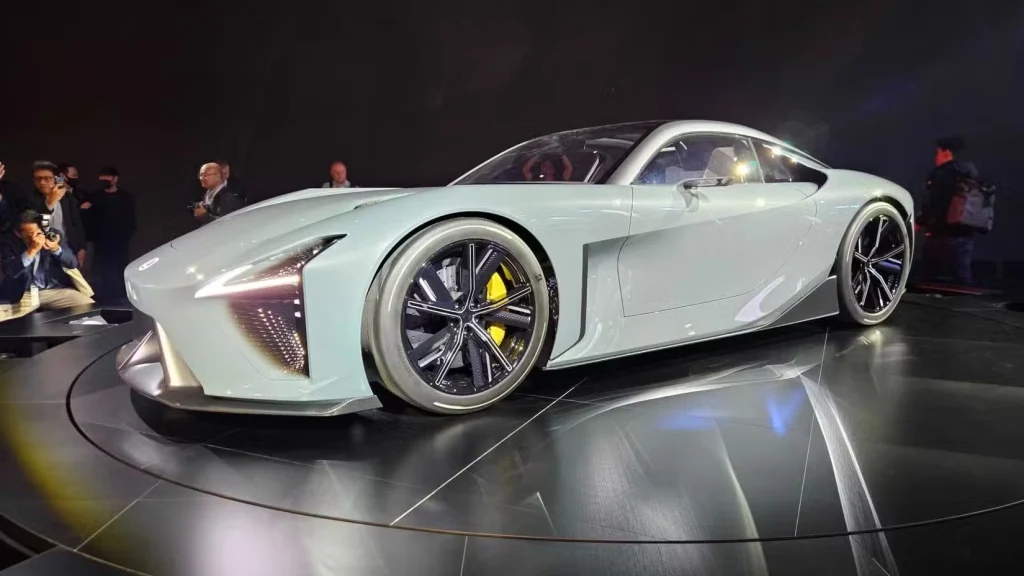 Toyota-and-Lexus-sport-concept-13