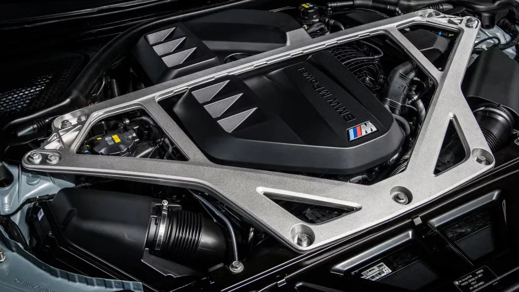 bmw-m4-csl-engine-5