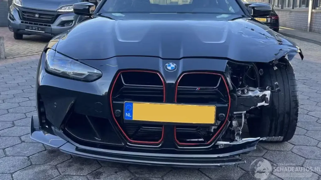 bmw-m4-csl-wrecked-close-5