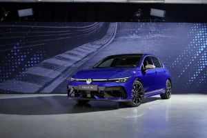 2025-Volkswagen-Golf-R-1