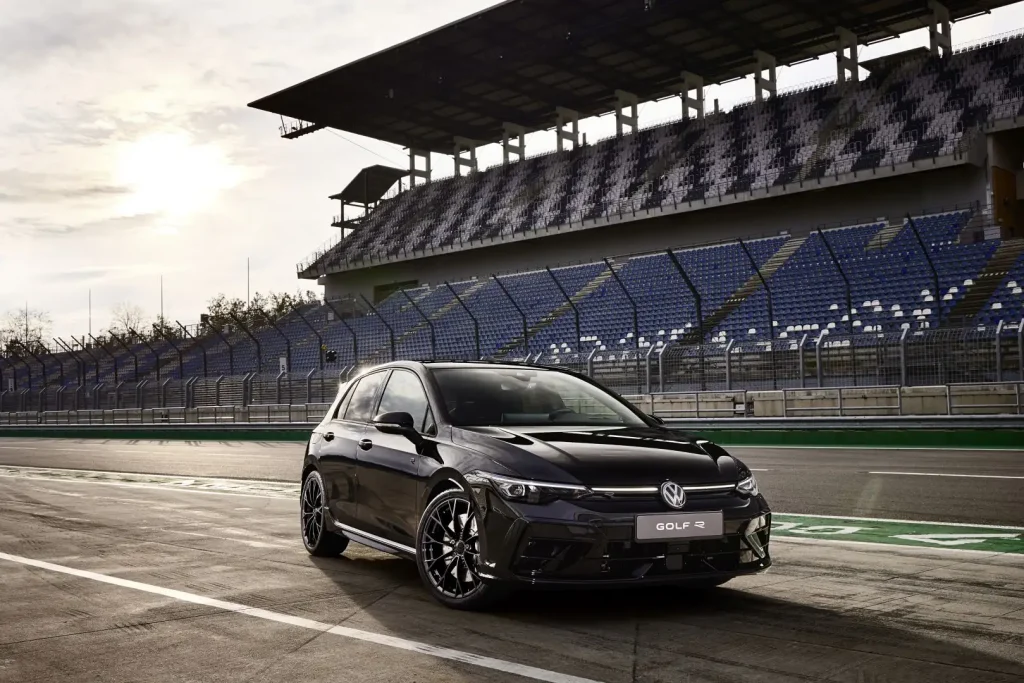 2025-Volkswagen-Golf-R-20