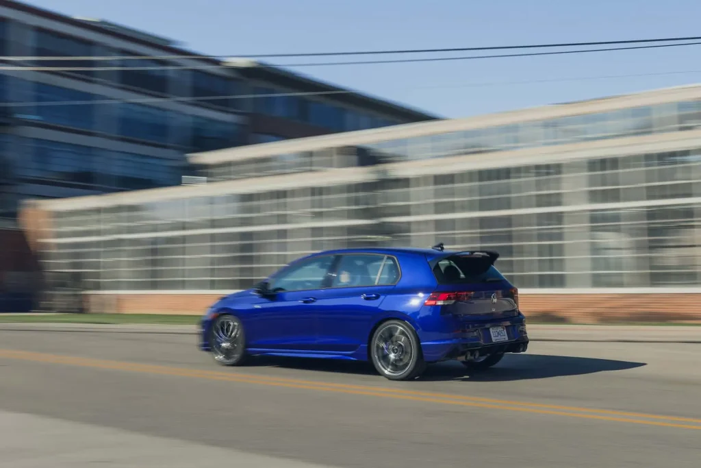 2025-Volkswagen-Golf-R-24