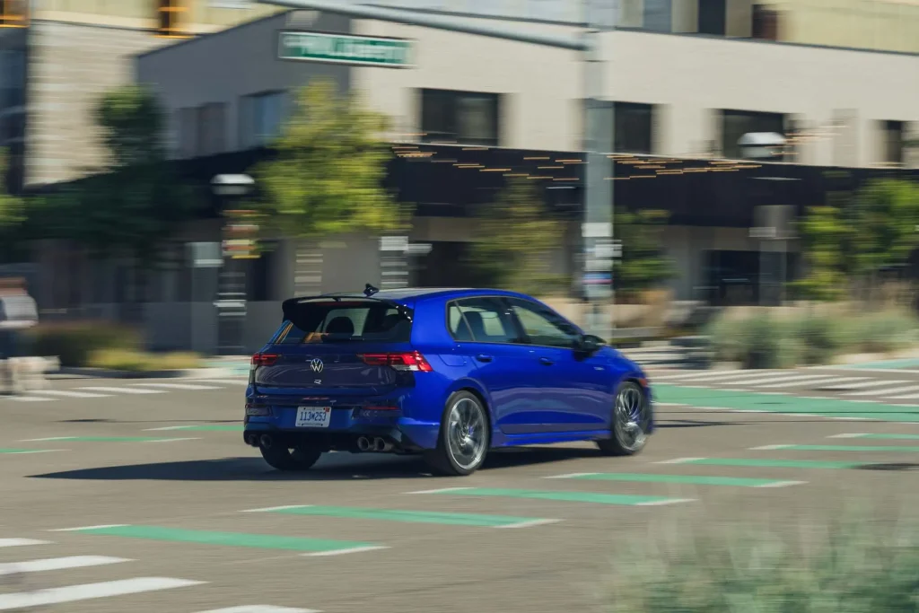 2025-Volkswagen-Golf-R-28