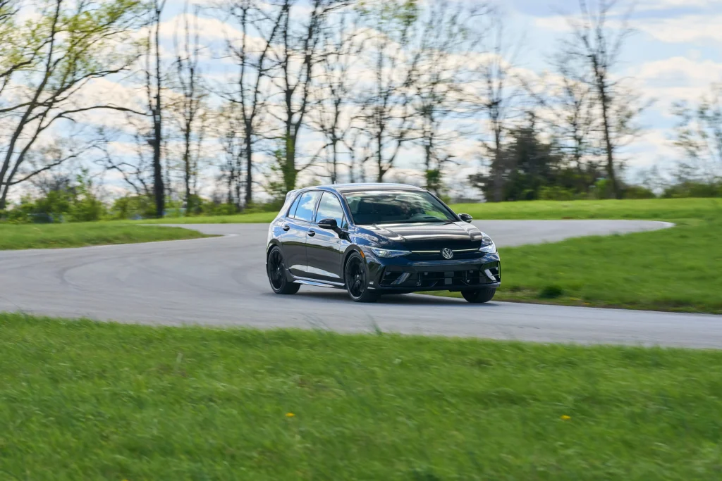 2025-Volkswagen-Golf-R-33