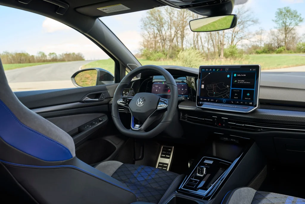 2025-Volkswagen-Golf-R-48