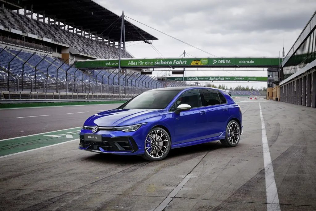 2025-Volkswagen-Golf-R-6