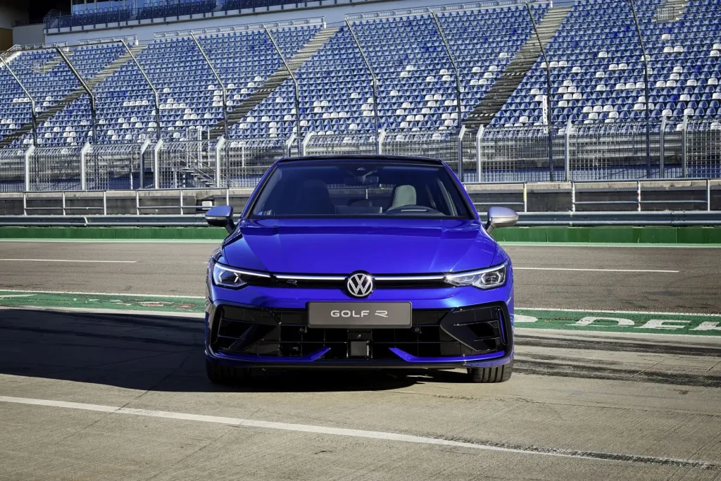 2025-Volkswagen-Golf-R-9